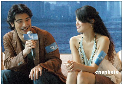 另外, 2013全世界最美脸蛋100人 中,NANA获得第2